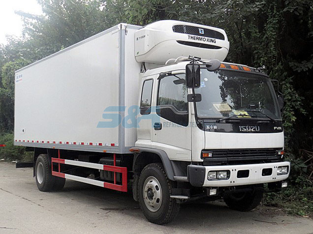 Isuzu 36.3 cubic metres 280 horsepower refrigerated truck
