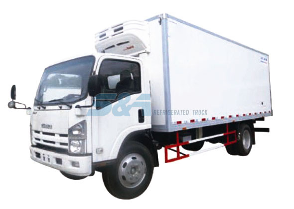 Isuzu 700P refrigerated truck