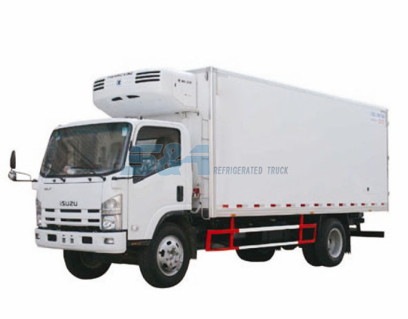 Isuzu 700P 23.7 cubic meters refrigerated truck